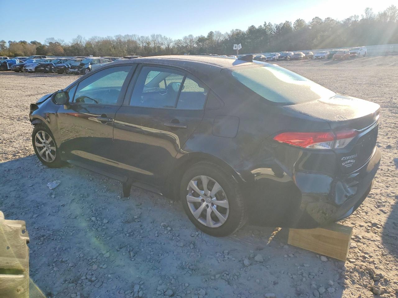2021 TOYOTA COROLLA LE photo 2