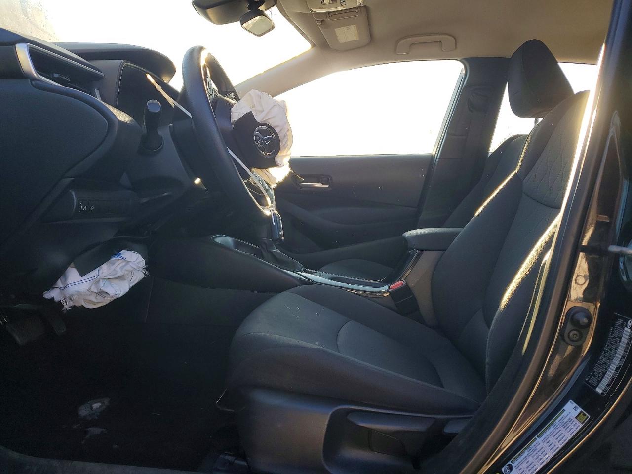 2021 TOYOTA COROLLA LE photo 7