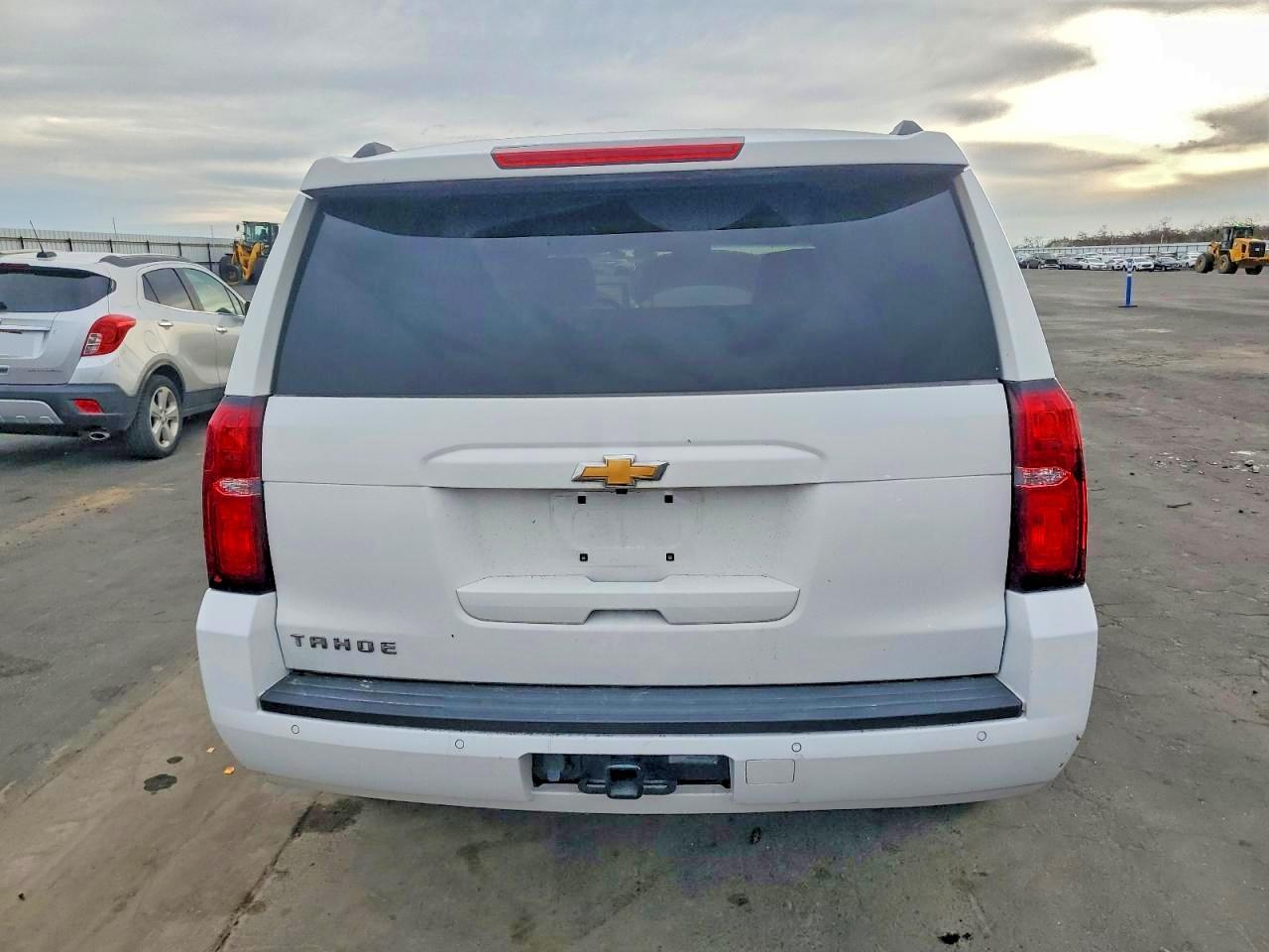 2020 CHEVROLET TAHOE C1500 LT photo 6