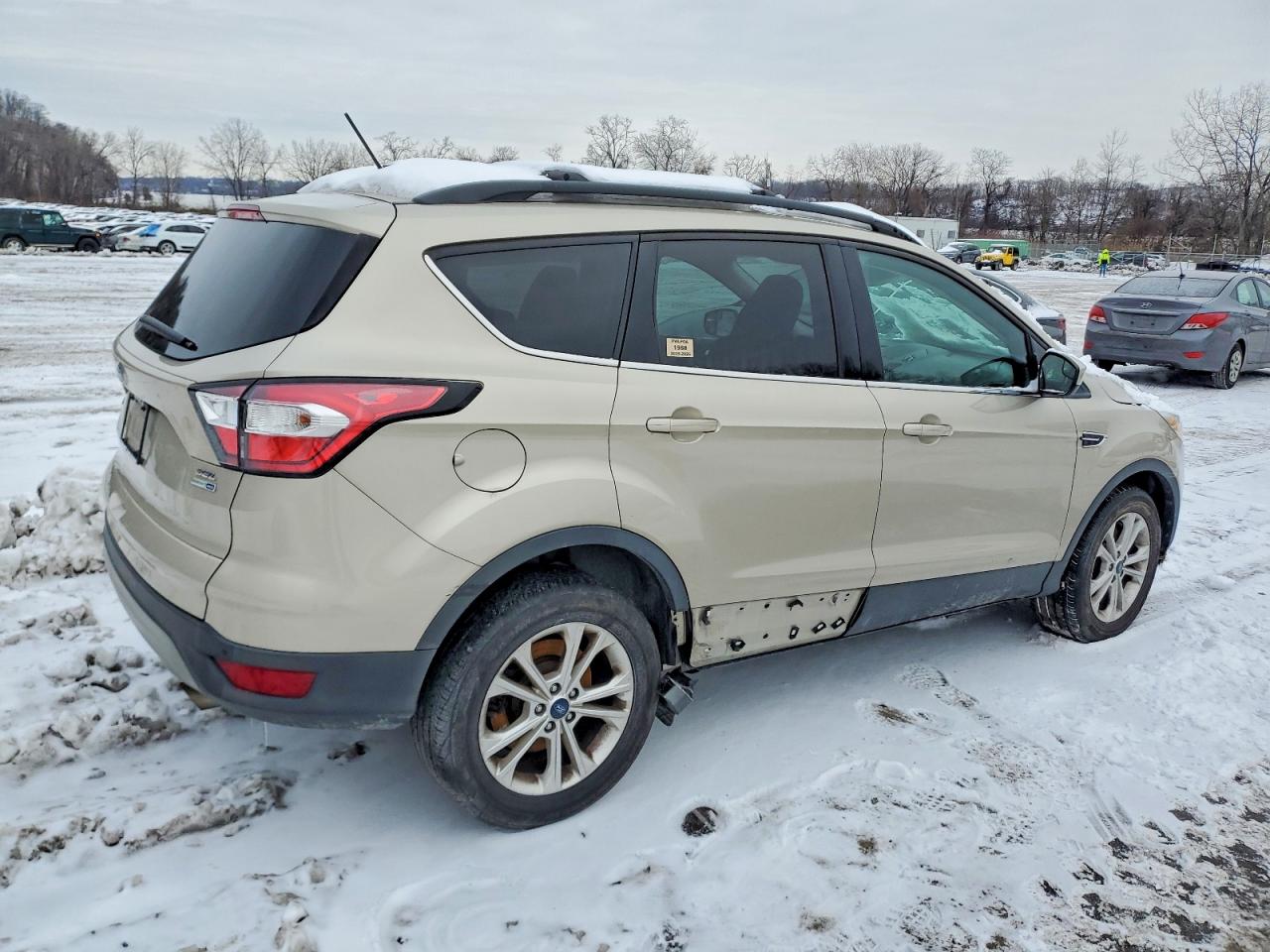 2018 FORD ESCAPE SEL photo 3