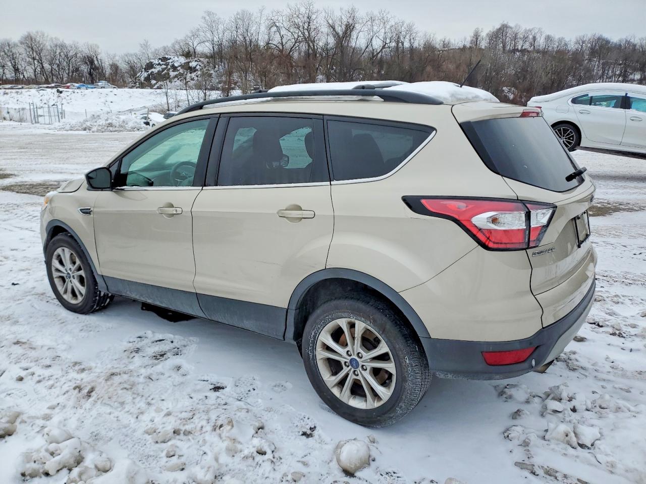 2018 FORD ESCAPE SEL photo 2