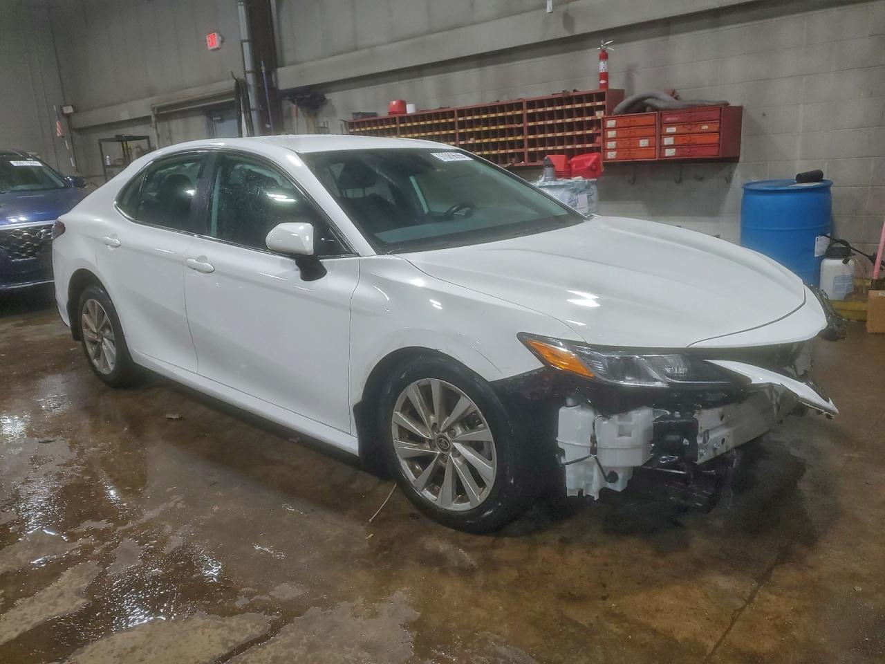 2024 TOYOTA CAMRY LE photo 4
