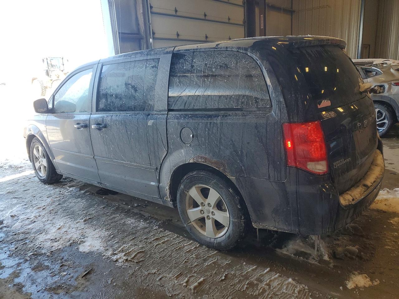 2013 DODGE GRAND CARAVAN SE photo 2