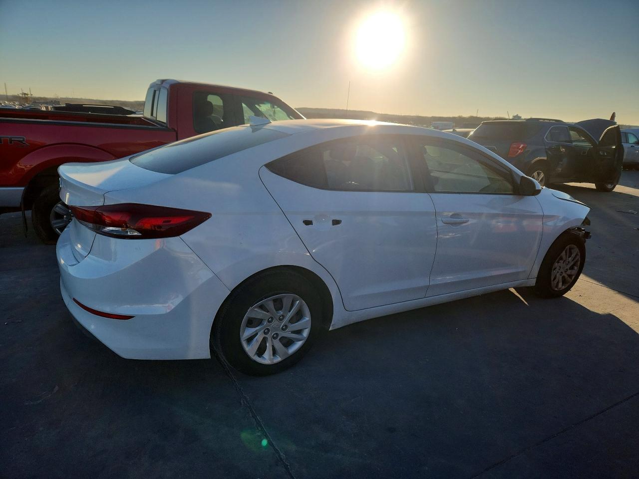 2017 HYUNDAI ELANTRA SE photo 3