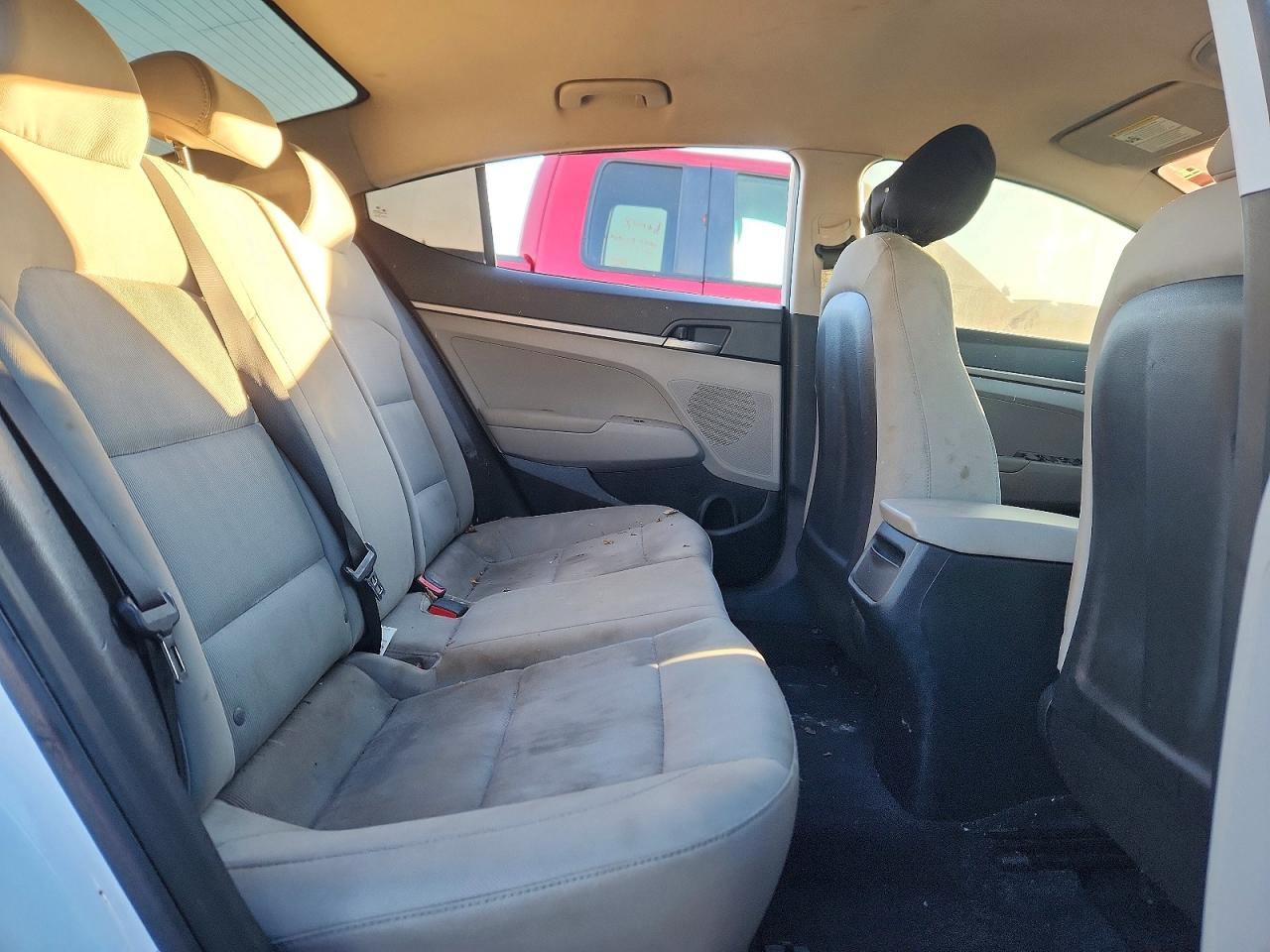2017 HYUNDAI ELANTRA SE photo 10