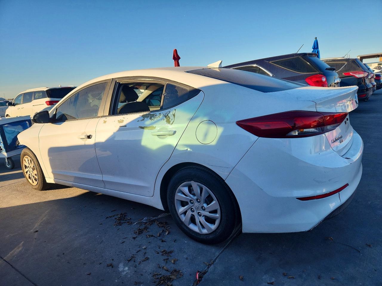 2017 HYUNDAI ELANTRA SE photo 2