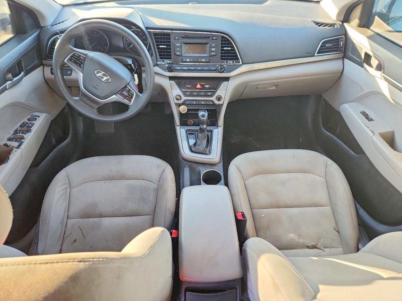 2017 HYUNDAI ELANTRA SE photo 8