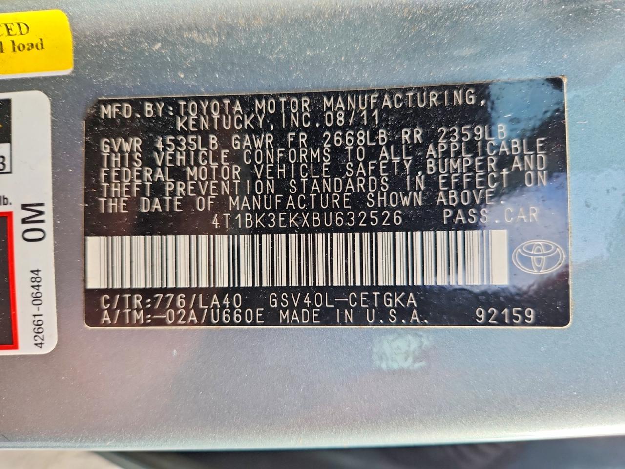 2011 TOYOTA CAMRY SE photo 12