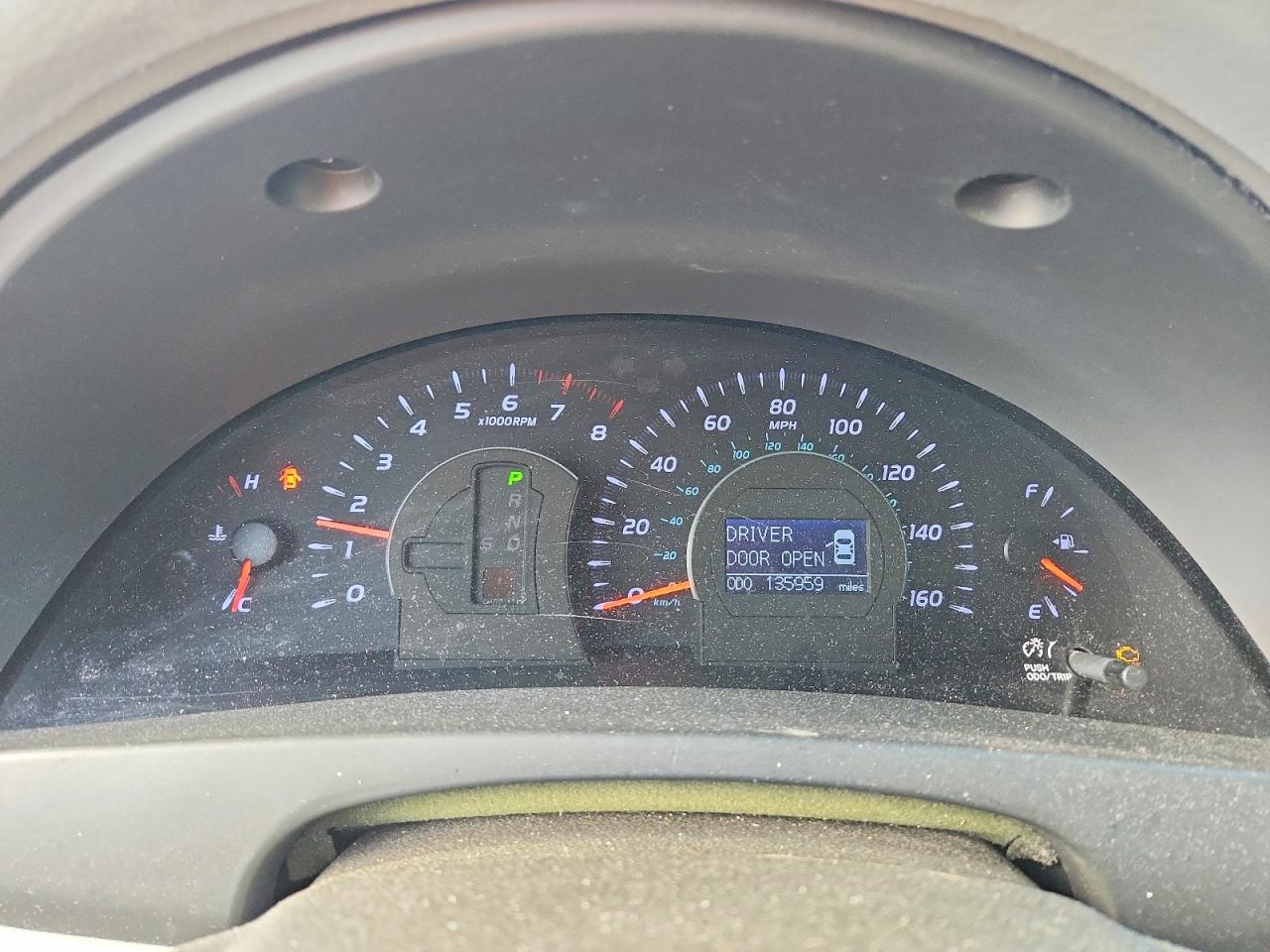 2011 TOYOTA CAMRY SE photo 9