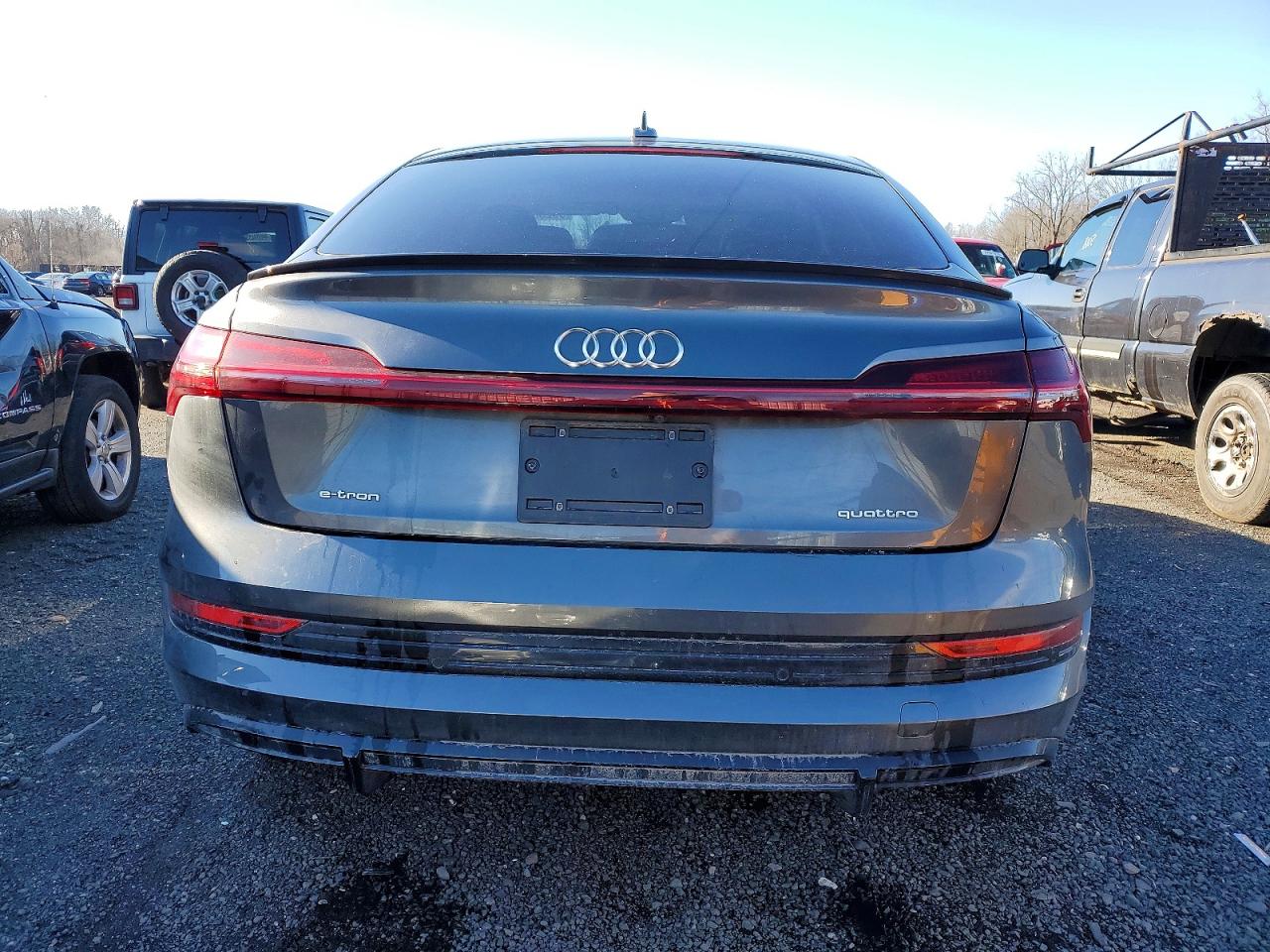2022 AUDI E-TRON SPORTBACK PREMIUM photo 6