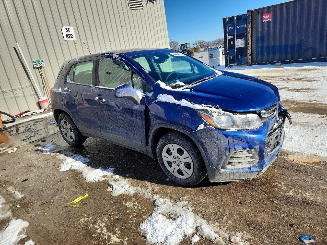 2017 CHEVROLET TRAX LS photo 4