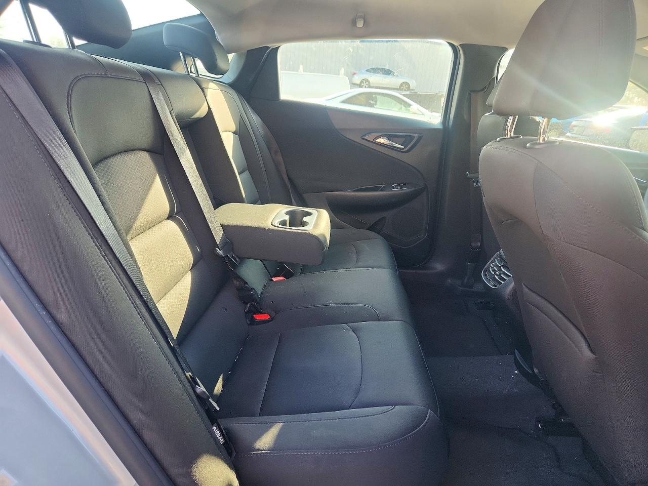 2018 CHEVROLET MALIBU LT photo 10