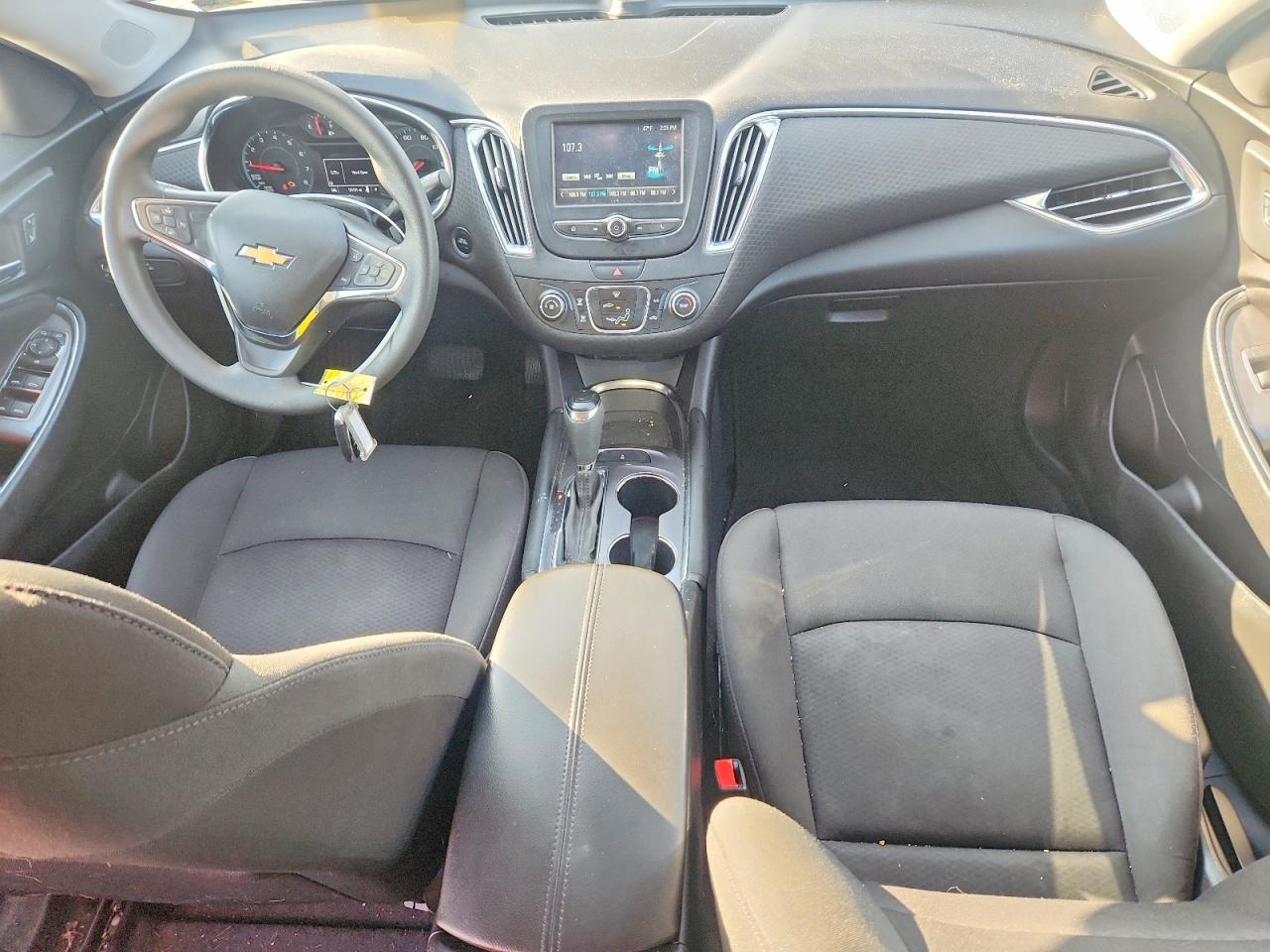 2018 CHEVROLET MALIBU LT photo 8