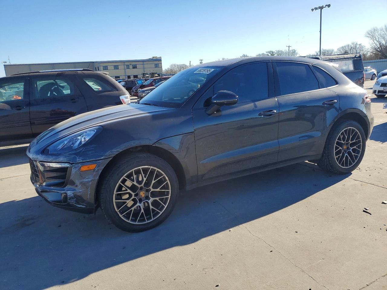 2017 PORSCHE MACAN