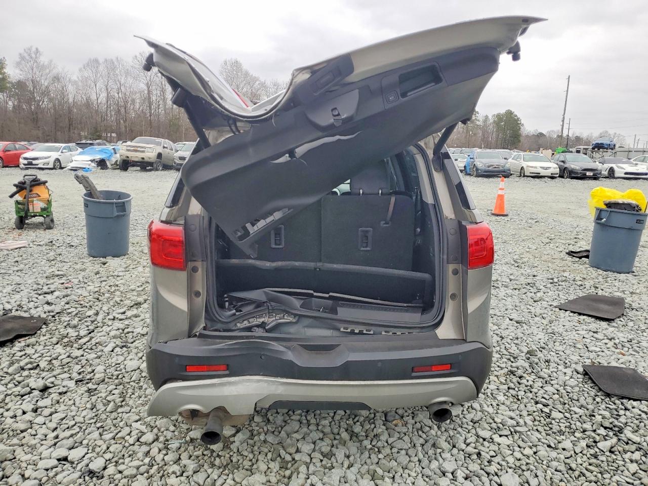 2019 GMC ACADIA SLT-1 photo 6