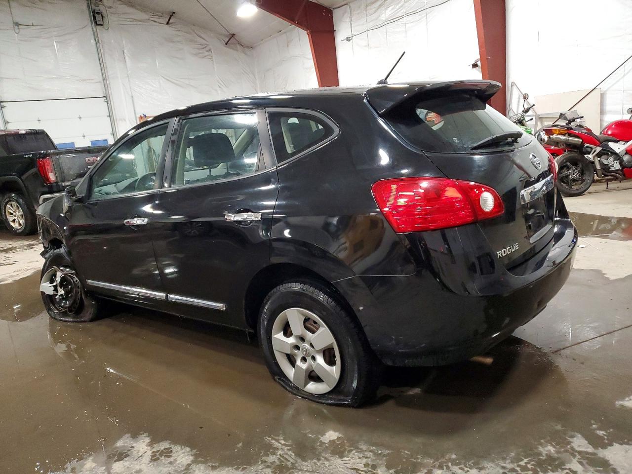 2013 NISSAN ROGUE S photo 2