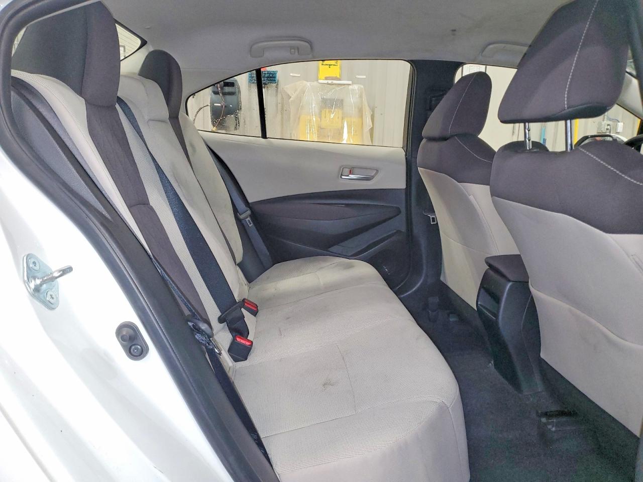 2020 TOYOTA COROLLA LE photo 10