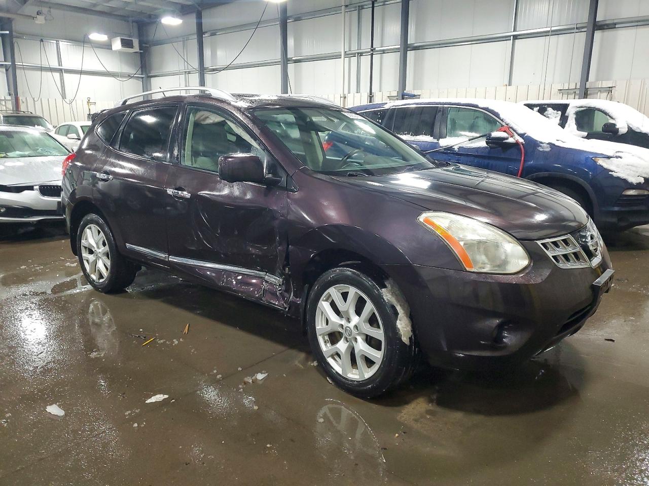 2013 NISSAN ROGUE S photo 4