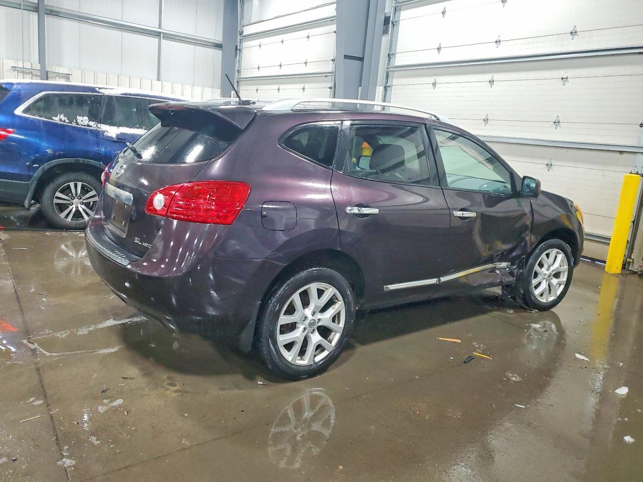 2013 NISSAN ROGUE S photo 3
