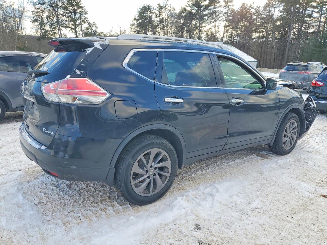 2016 NISSAN ROGUE SL photo 3