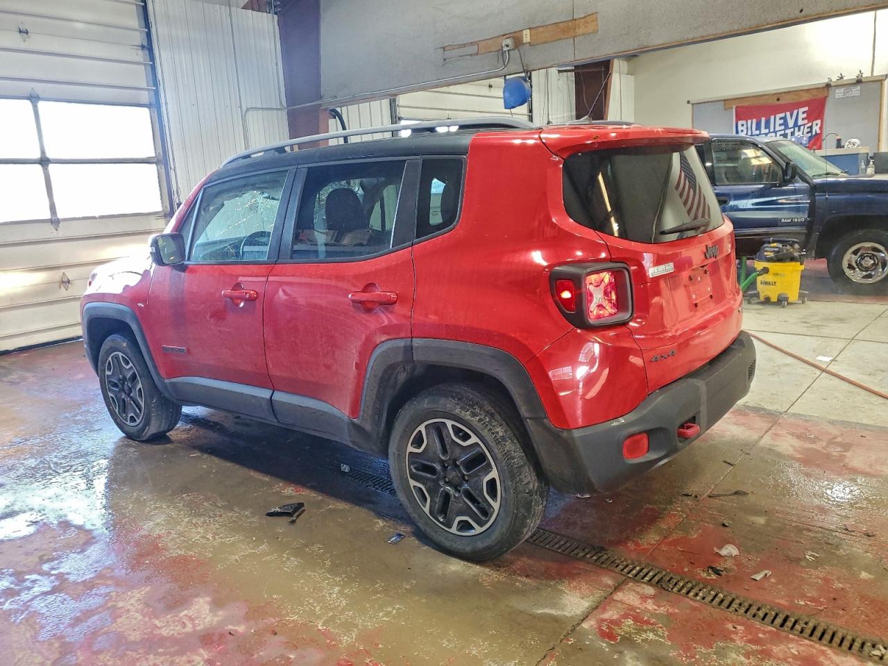2015 JEEP RENEGADE TRAILHAWK photo 2