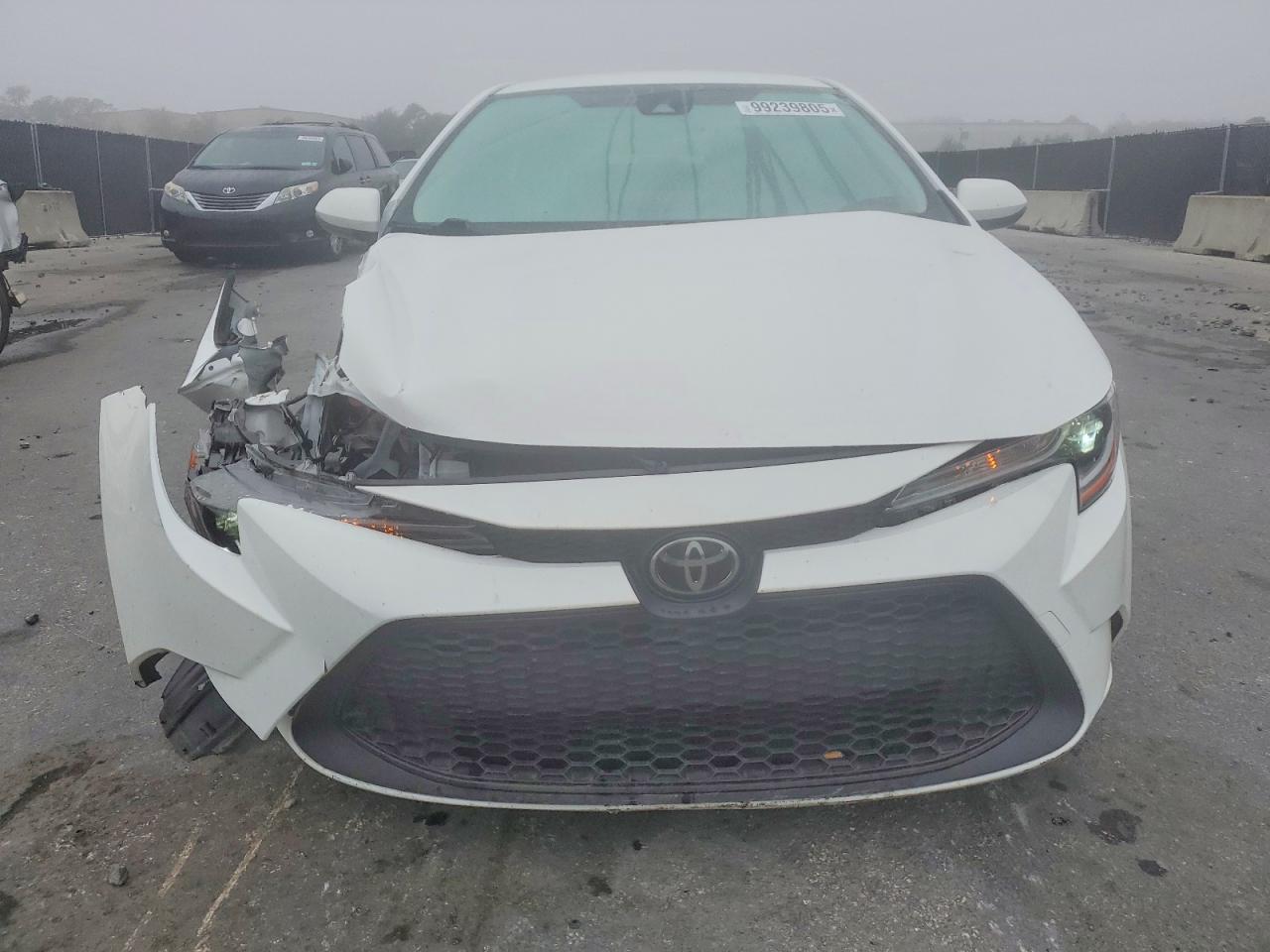 2021 TOYOTA COROLLA LE photo 5