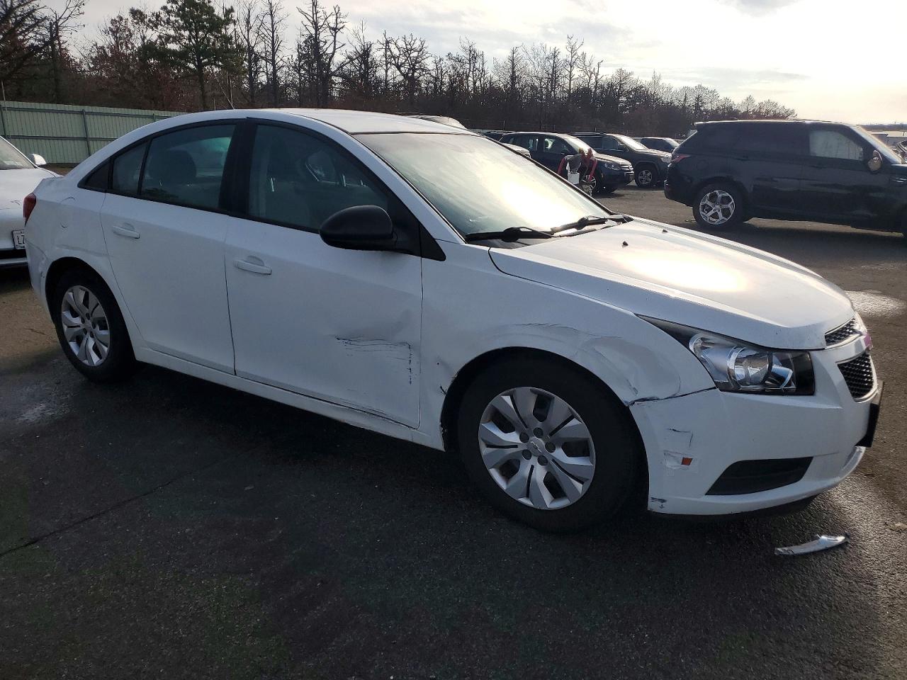 2014 CHEVROLET CRUZE LS photo 4