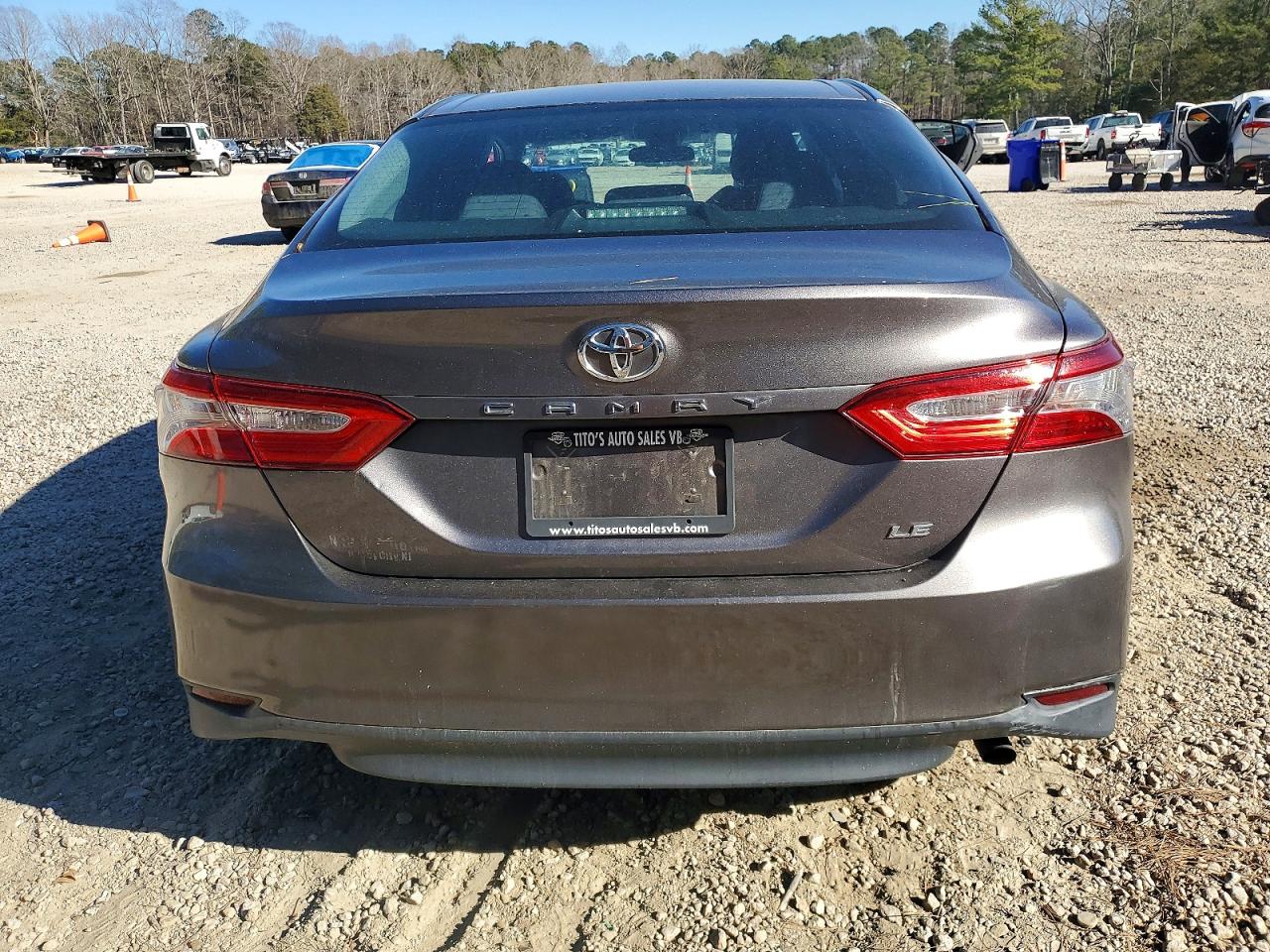 2018 TOYOTA CAMRY L photo 11