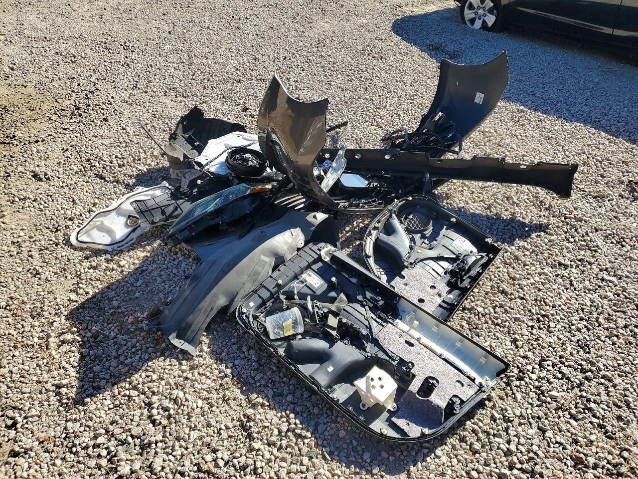 2018 TOYOTA CAMRY L photo 23