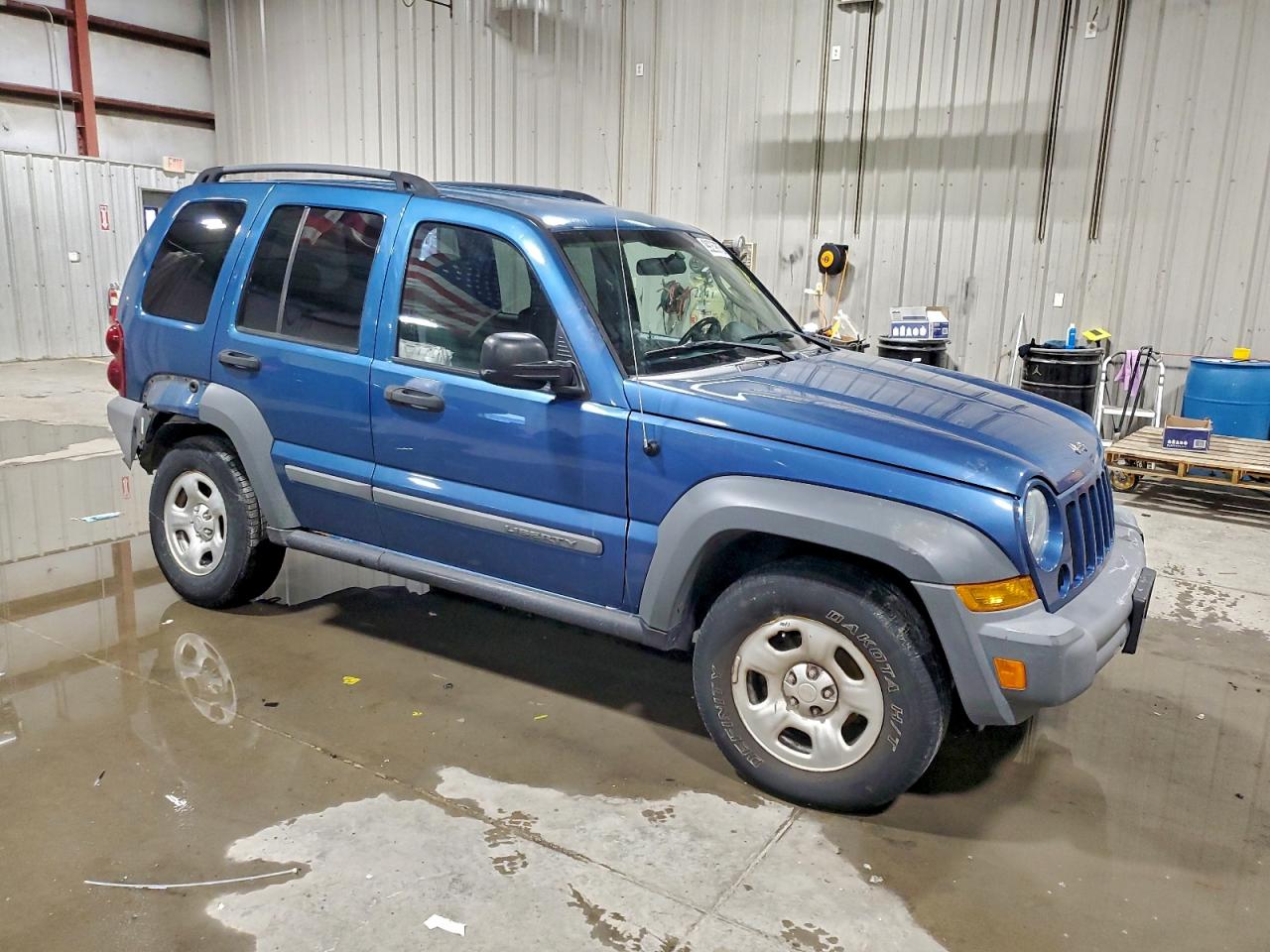 2005 JEEP LIBERTY SPORT photo 4