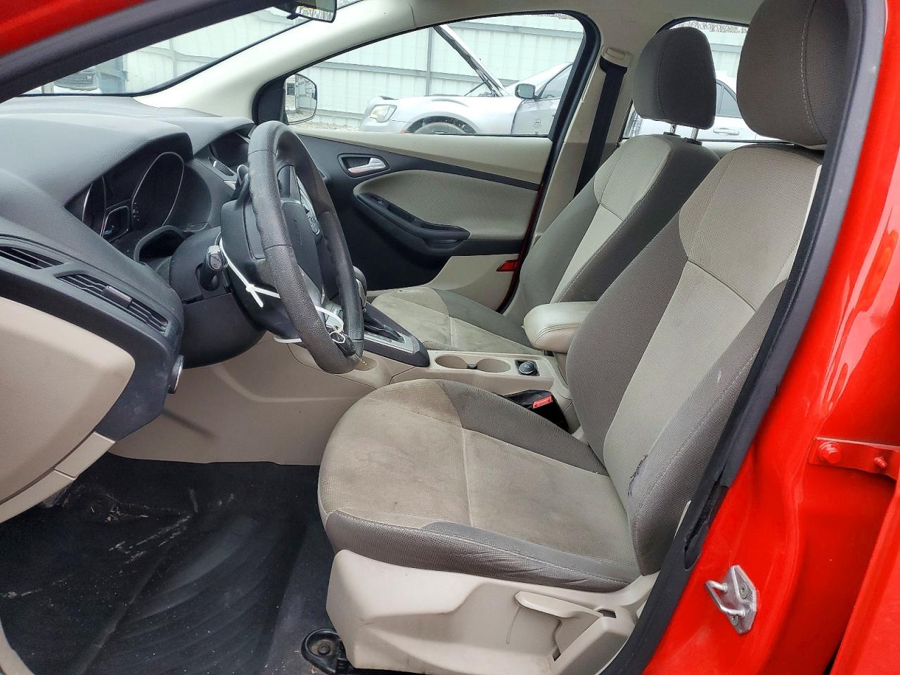 2014 FORD FOCUS SE photo 7