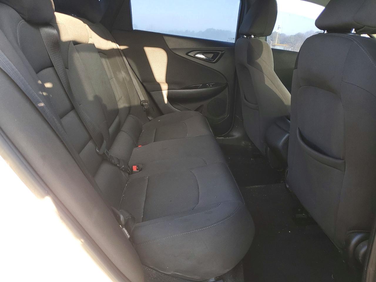 2017 CHEVROLET MALIBU LS photo 10