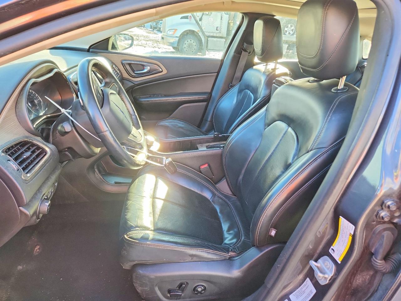 2015 CHRYSLER 200 C photo 7