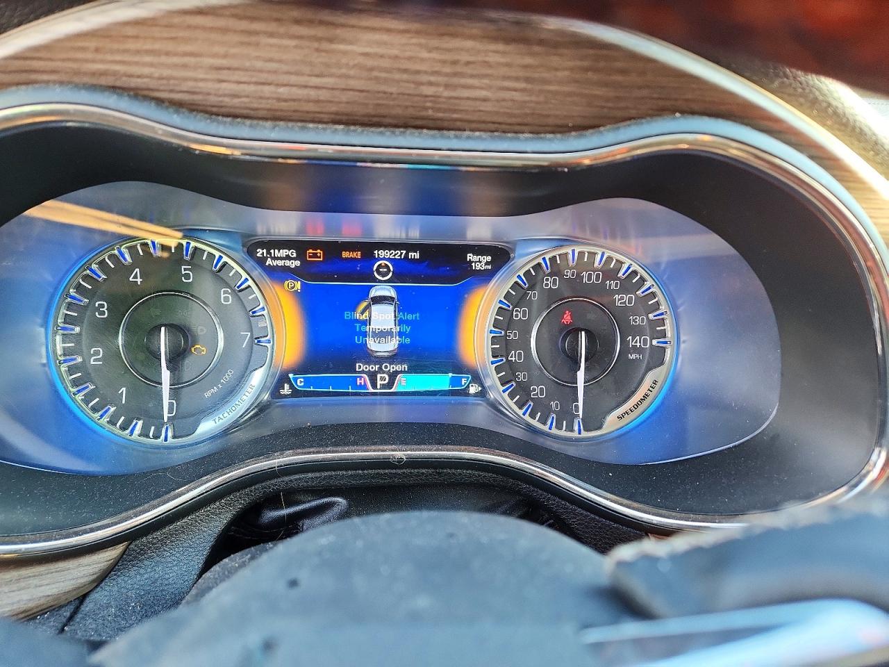 2015 CHRYSLER 200 C photo 9