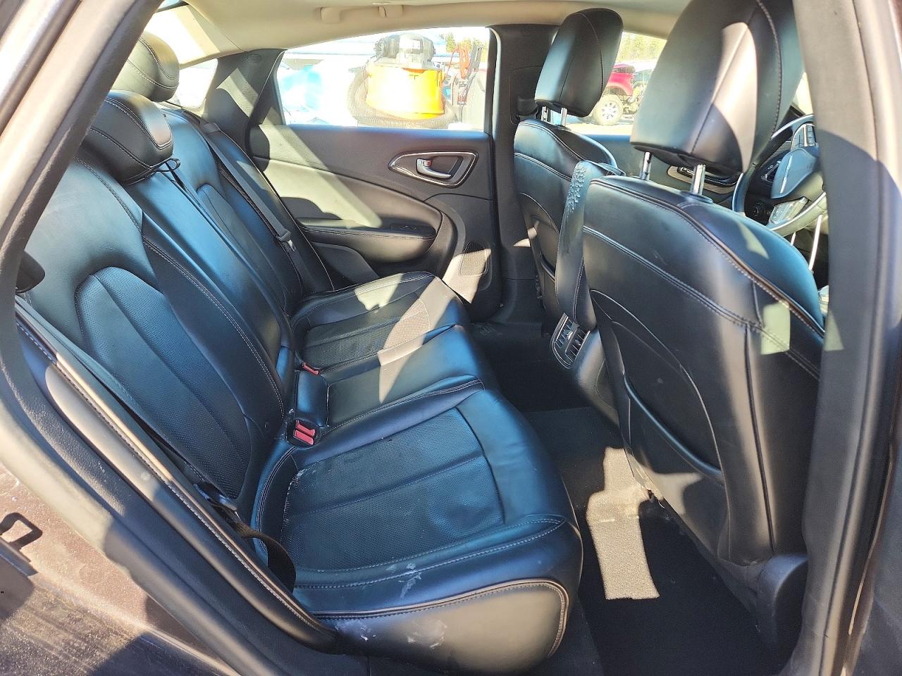 2015 CHRYSLER 200 C photo 10