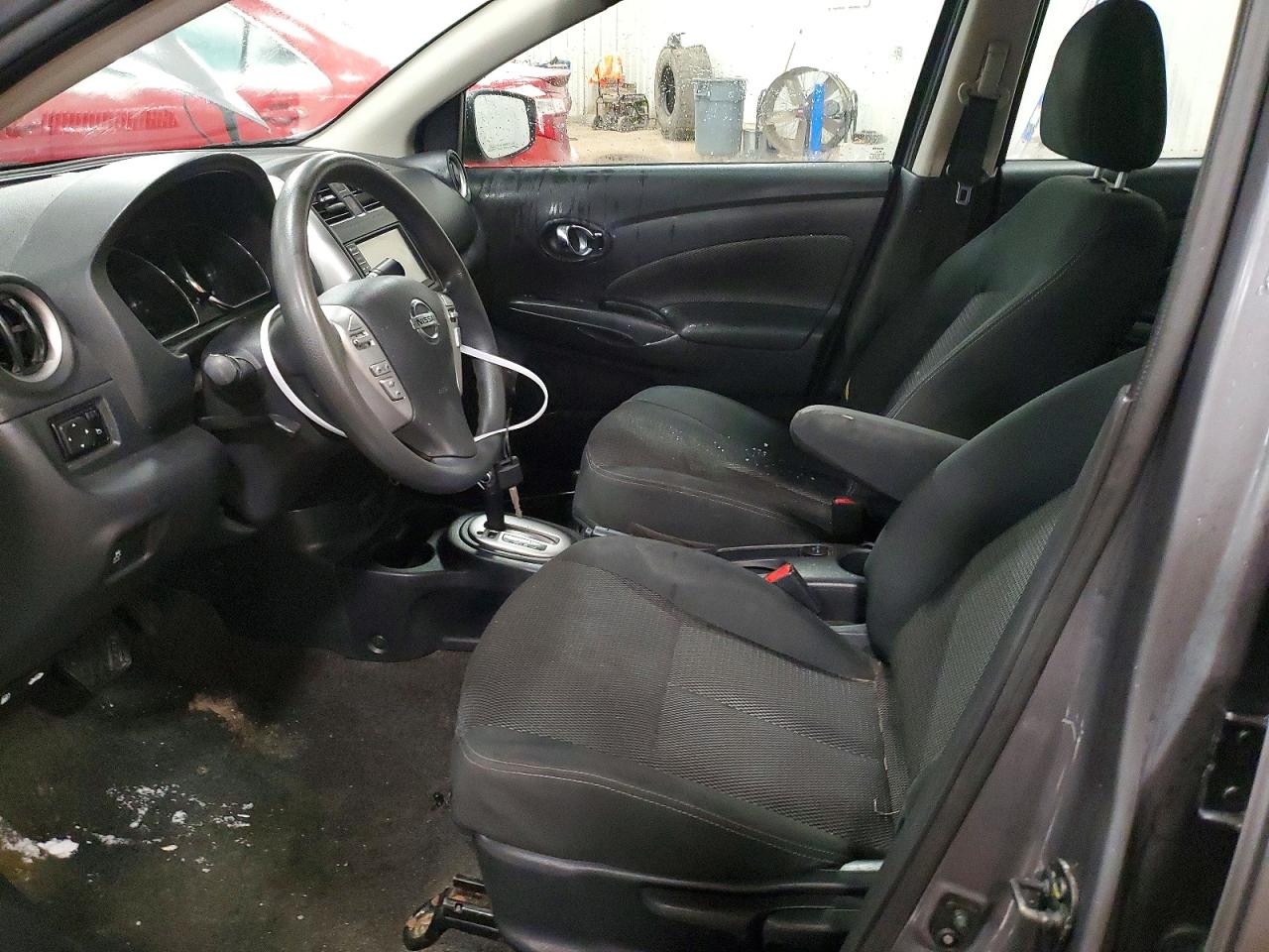 2019 NISSAN VERSA S photo 7