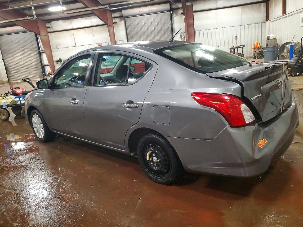2019 NISSAN VERSA S photo 2