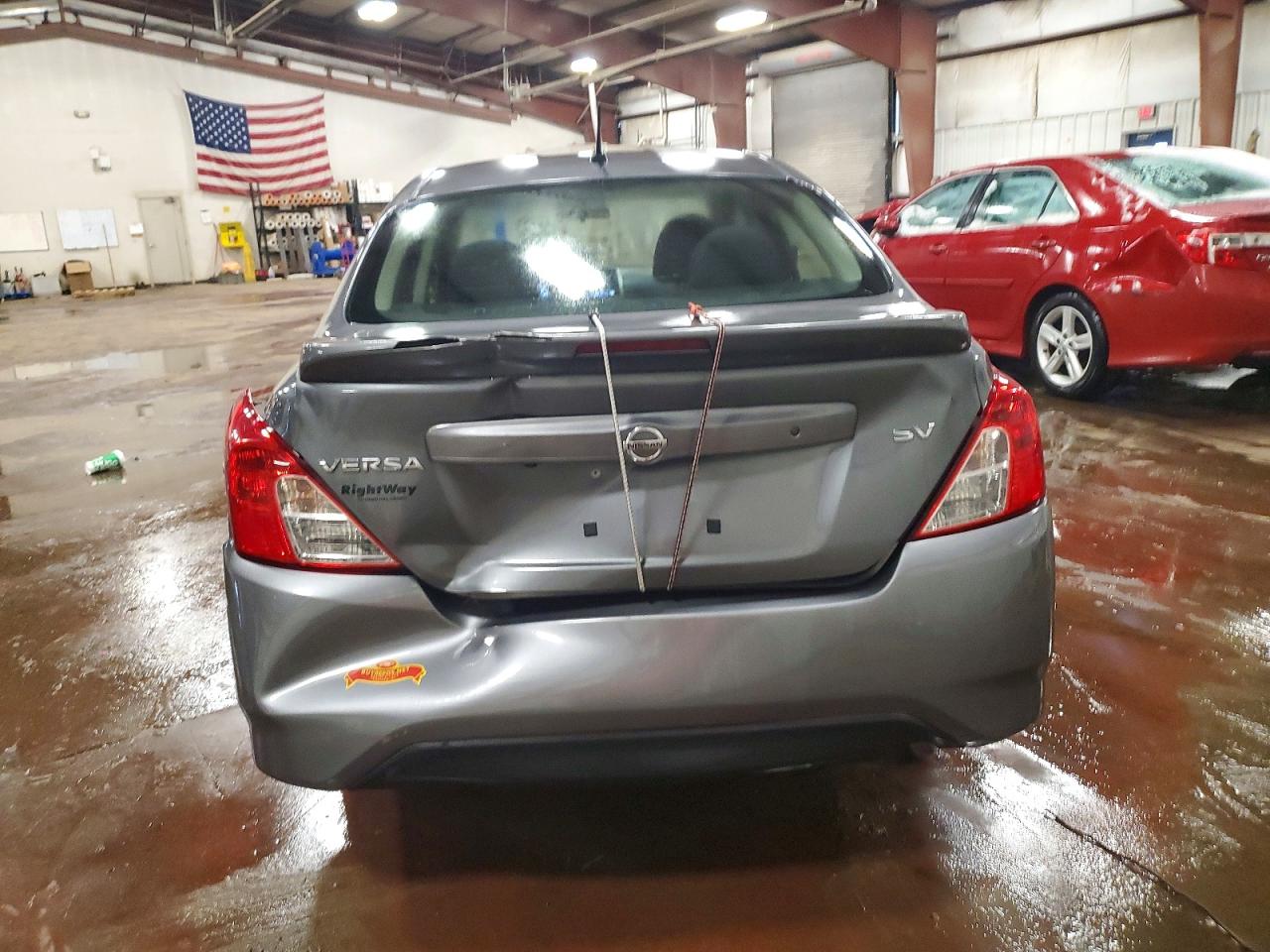 2019 NISSAN VERSA S photo 6