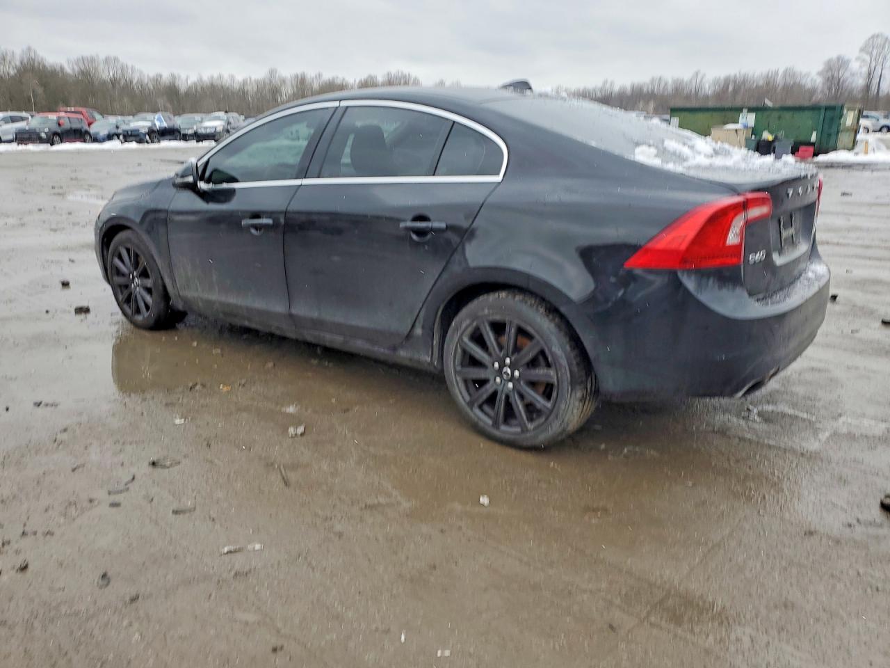 2016 VOLVO S60 PLATINUM photo 2