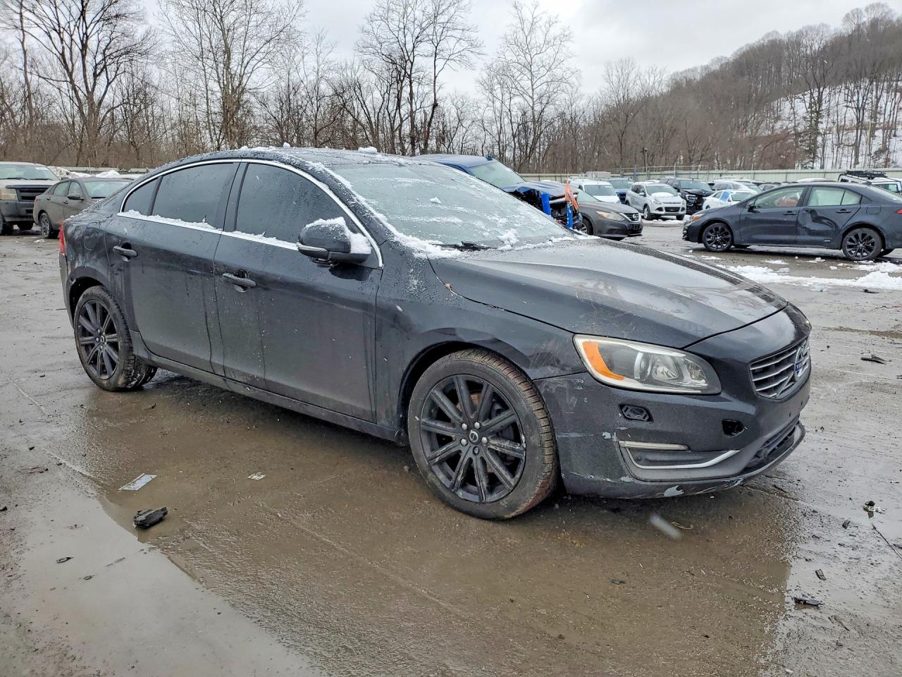 2016 VOLVO S60 PLATINUM photo 4