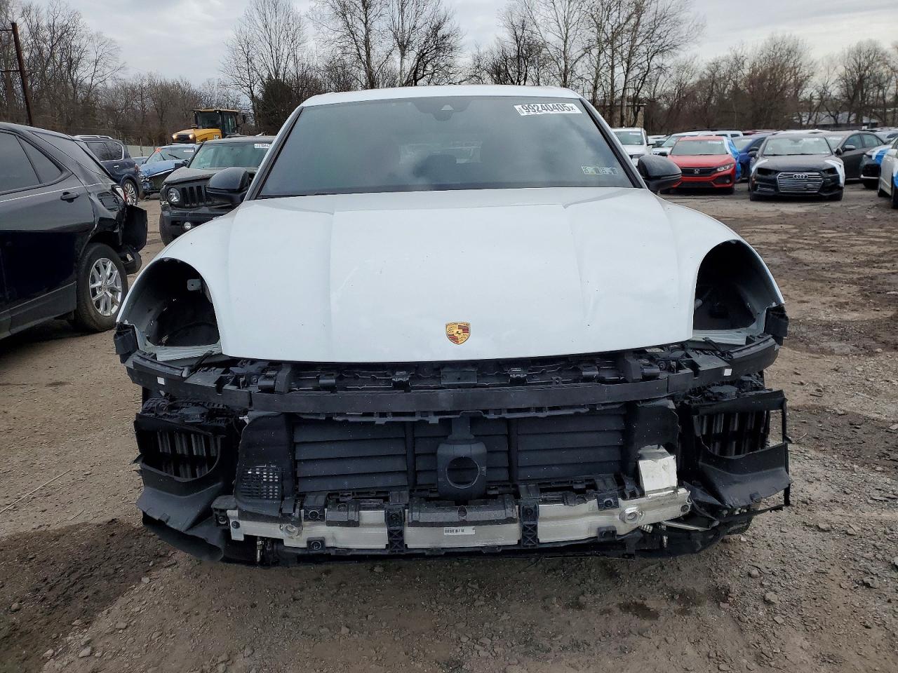 2019 PORSCHE CAYENNE photo 5