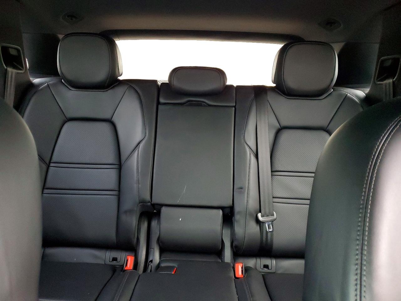 2019 PORSCHE CAYENNE photo 10