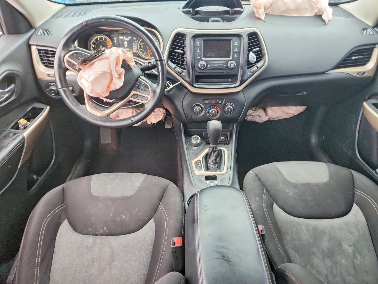 2018 JEEP CHEROKEE LATITUDE photo 8