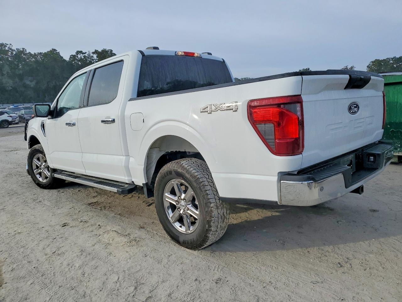 2025 FORD F150 XLT photo 2