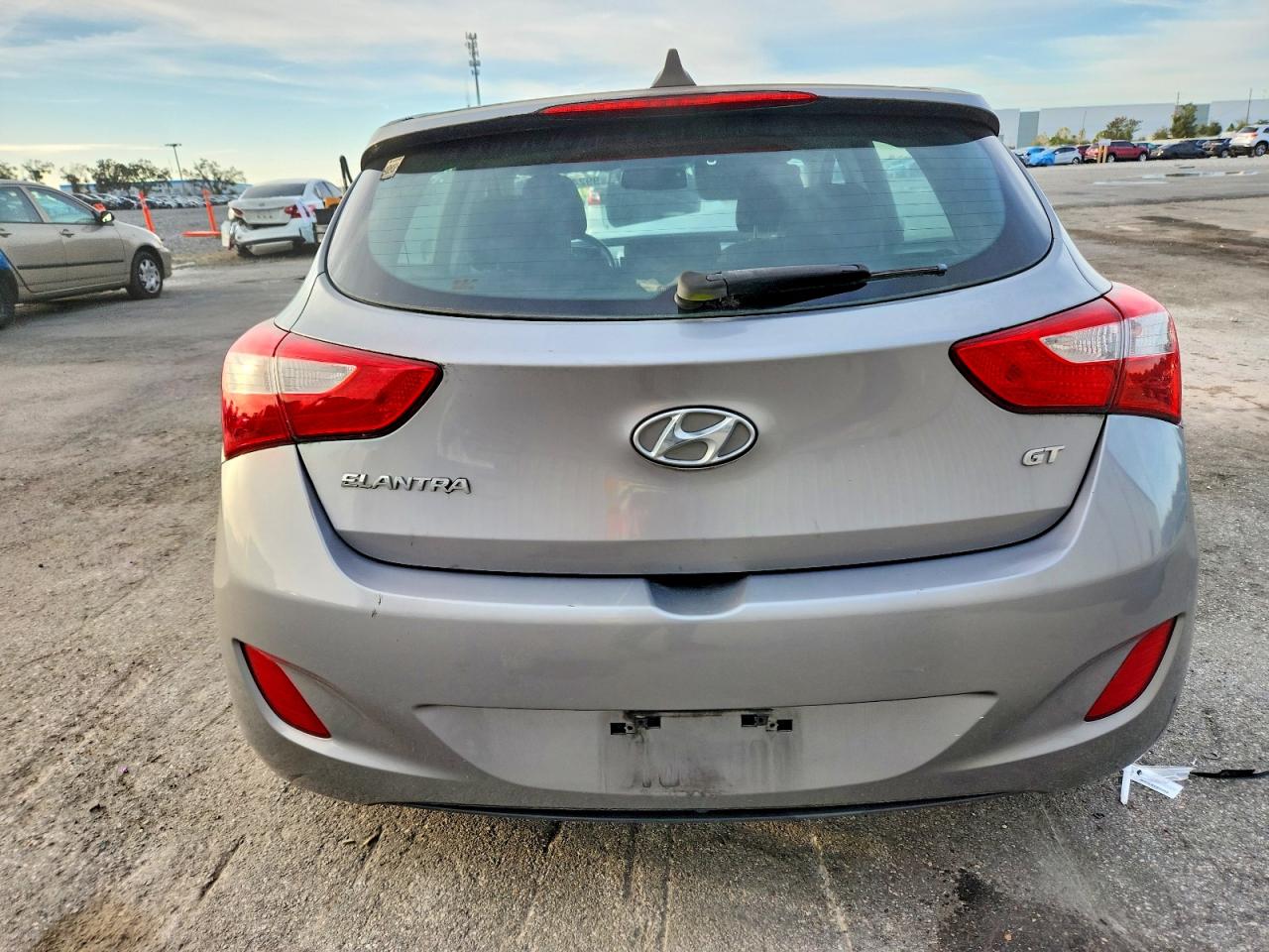 2013 HYUNDAI ELANTRA GT photo 6