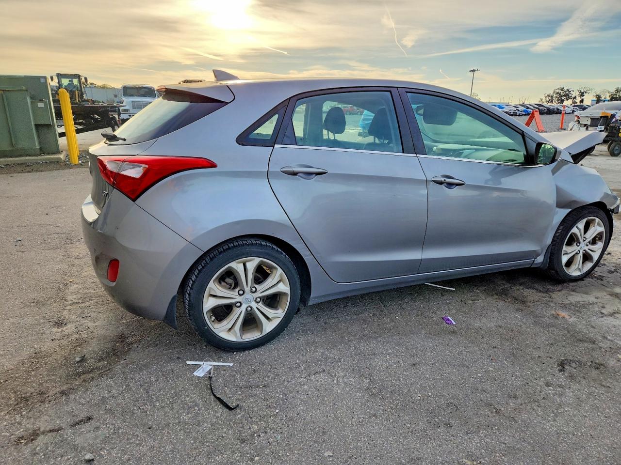 2013 HYUNDAI ELANTRA GT photo 3