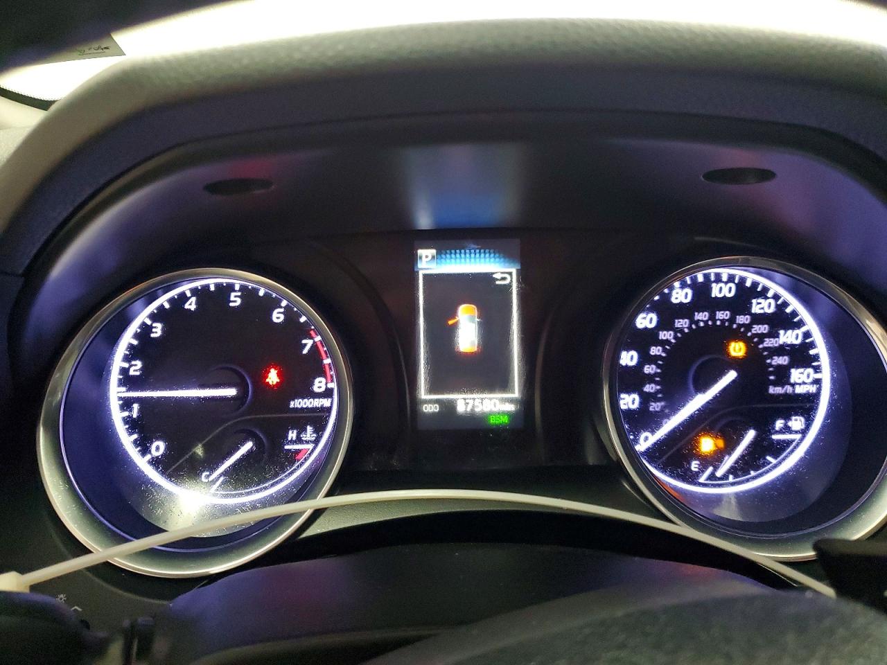 2019 TOYOTA CAMRY L photo 9