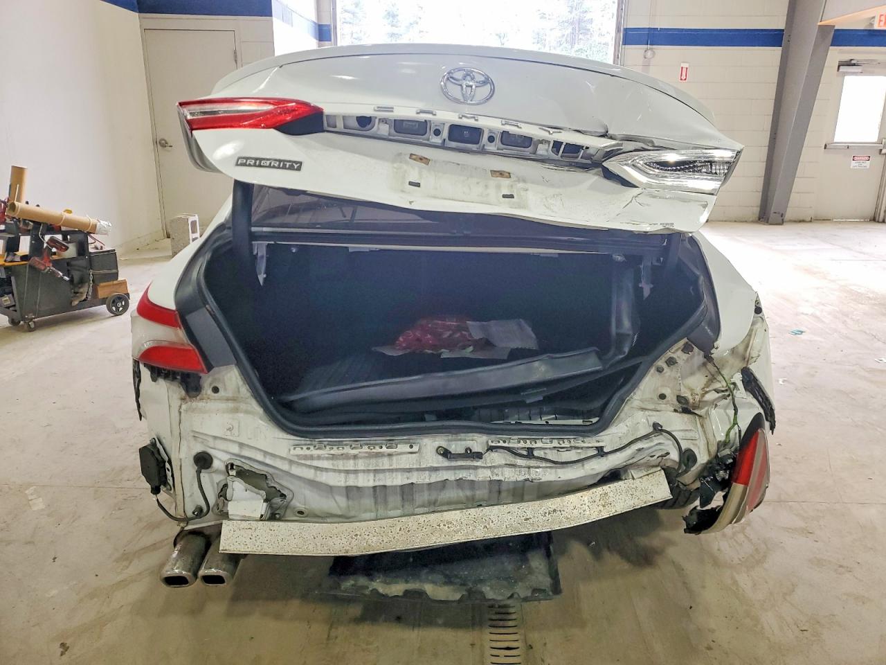 2019 TOYOTA CAMRY L photo 6
