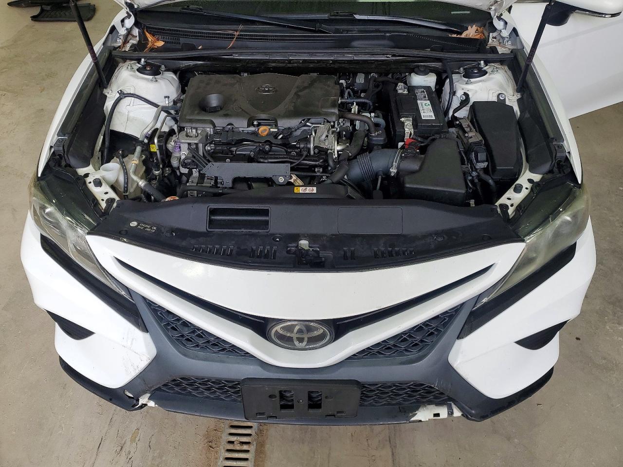 2019 TOYOTA CAMRY L photo 11