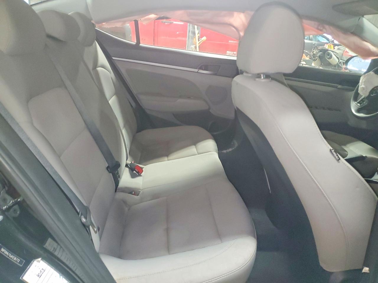 2018 HYUNDAI ELANTRA SEL photo 10